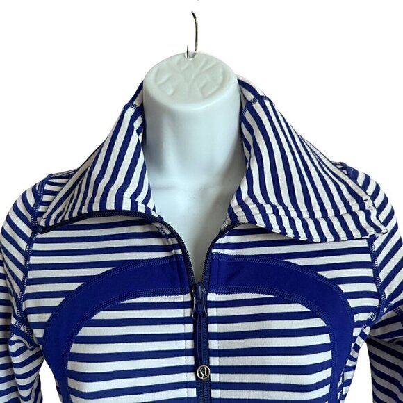 EUC - Lululemon In Stride Jacket in Pigment Blue and White Luon Stripe - Size 2 - Picture 10 of 15